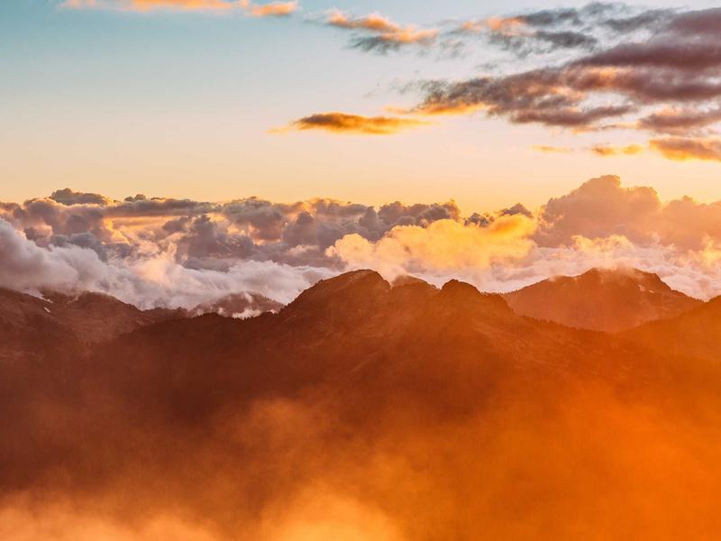 锈蚀的王座<br>ly8tfut.cn 旧时代文明碑